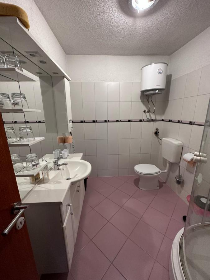 Appartamento Kuca Za Odmor Stefanac Senj  Esterno foto